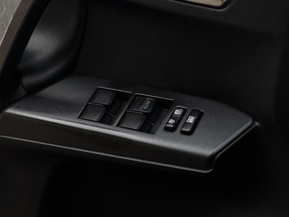 Toyota RAV4 IV (XA40) Рестайлинг с пробегом 2018 года, цена 2 390 000 рублей, 159255 км, внедорожник, Автокод Объявления