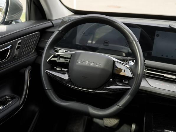 Exeed LX I Рестайлинг 2 с пробегом 2024 года, цена 2 329 700 рублей, 29566 км, внедорожник, Автокод Объявления