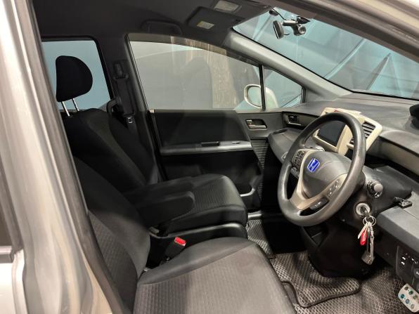 Honda Freed I Рестайлинг с пробегом 2012 года, цена 1 139 000 рублей, 92434 км, компактвэн, Автокод Объявления