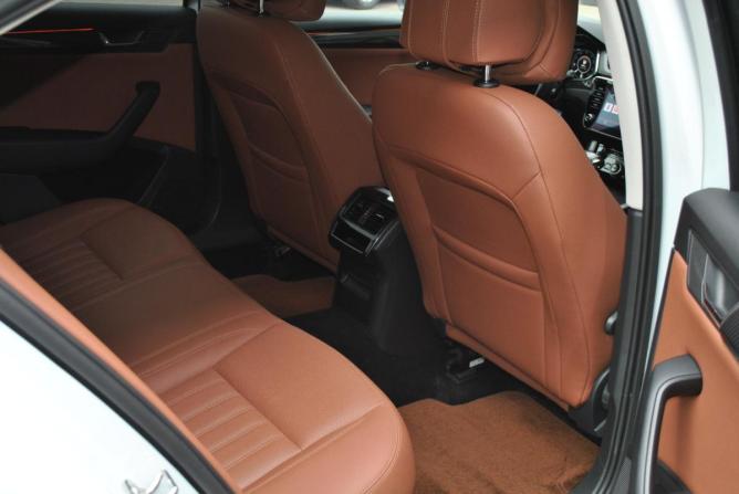 Skoda Superb III с пробегом 2019 года, цена 1 849 000 рублей, 61454 км, лифтбек, Автокод Объявления