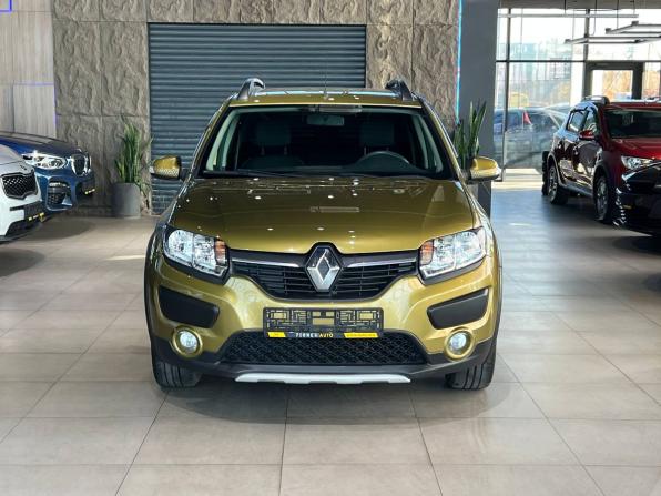 Renault Sandero II с пробегом 2017 года, цена 1 235 000 рублей, 89100 км, хэтчбек, Автокод Объявления