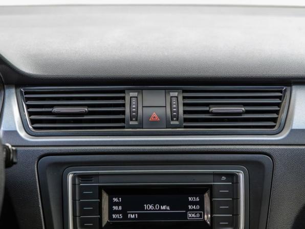 Skoda Rapid I Рестайлинг с пробегом 2019 года, цена 1 213 000 рублей, 97636 км, лифтбек, Автокод Объявления