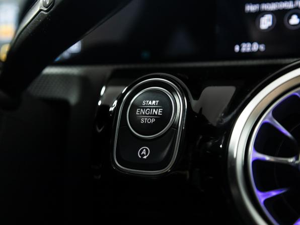 Mercedes-Benz CLA II (C118 X118) с пробегом 2019 года, цена 2 749 700 рублей, 96065 км, седан, Автокод Объявления