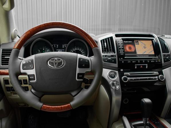 Toyota Land Cruiser 200 Series Рестайлинг 1 с пробегом 2012 года, цена 3 680 000 рублей, 235050 км, внедорожник, Автокод Объявления