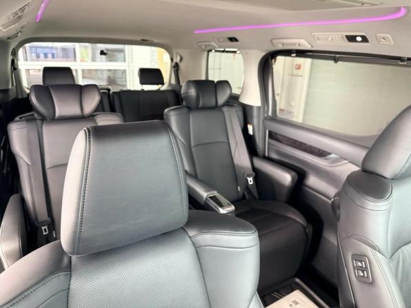 Toyota Alphard III Рестайлинг с пробегом 2020 года, цена 5 250 000 рублей, 83000 км, минивэн, Автокод Объявления
