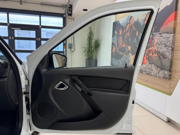 Lada (ВАЗ) Granta I Рестайлинг с пробегом 2024 года, цена 990 000 рублей, 4699 км, седан, Автокод Объявления