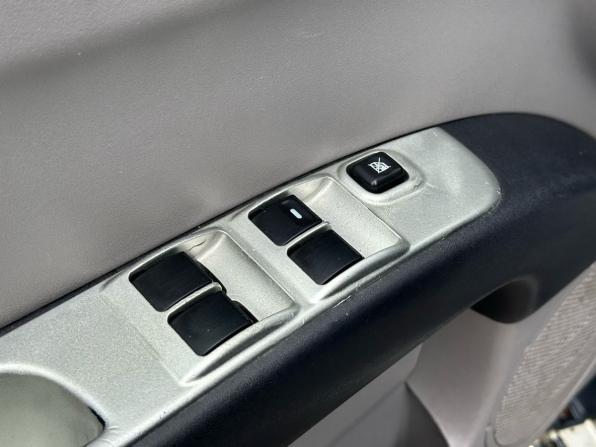 Mitsubishi L200 IV с пробегом 2007 года, цена 1 330 000 рублей, 261296 км, пикап, Автокод Объявления
