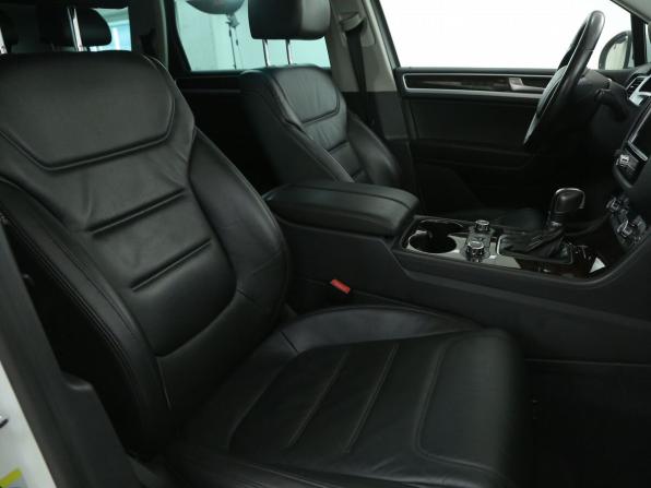 Volkswagen Touareg II с пробегом 2013 года, цена 2 155 000 рублей, 244600 км, внедорожник, Автокод Объявления