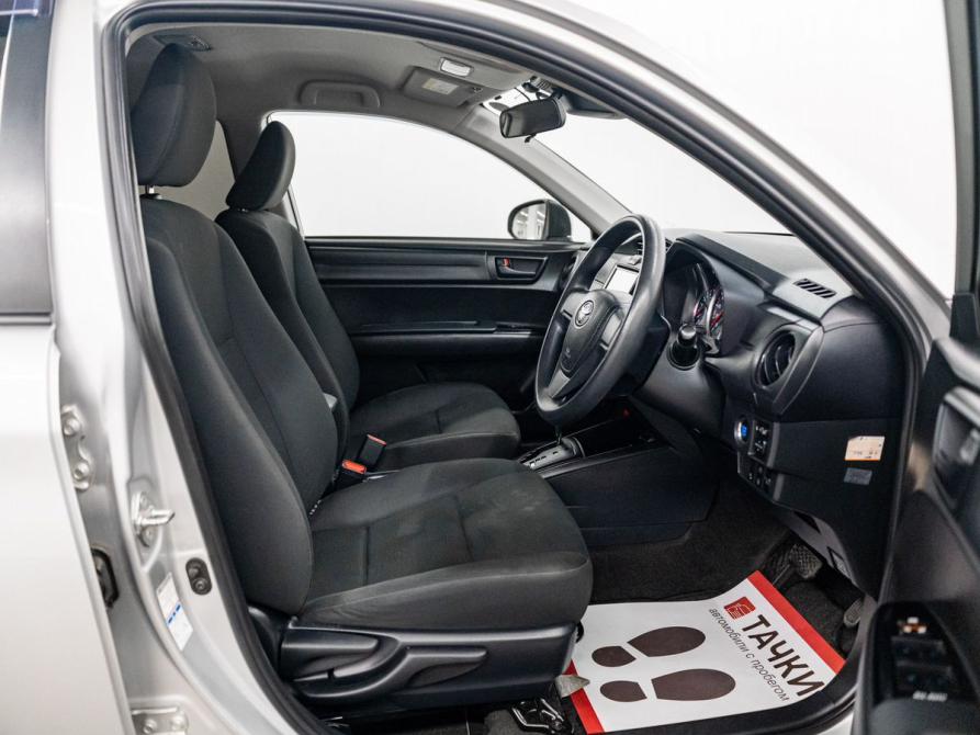 Toyota Corolla XI (E160 E170) Рестайлинг 2 Красноярск  - изображение 8