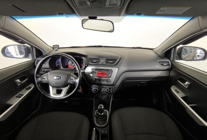 Kia Rio III Рестайлинг с пробегом 2015 года, цена 870 000 рублей, 106881 км, хэтчбек, Автокод Объявления