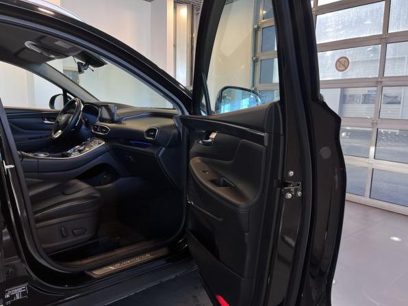 Hyundai Santa Fe IV Рестайлинг с пробегом 2021 года, цена 4 040 000 рублей, 91426 км, внедорожник, Автокод Объявления