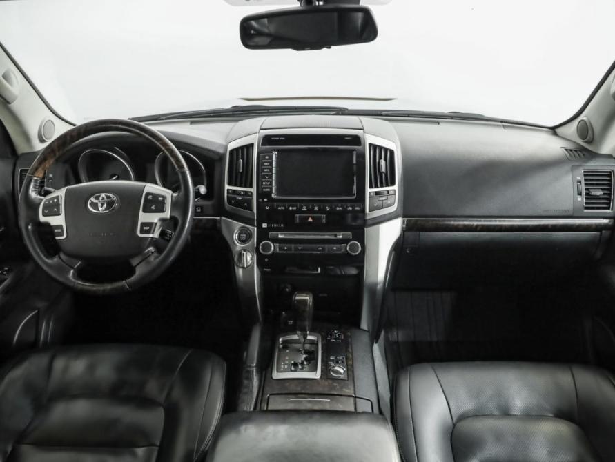 Toyota Land Cruiser 200 Series Рестайлинг 1 Санкт-Петербург  - изображение 10