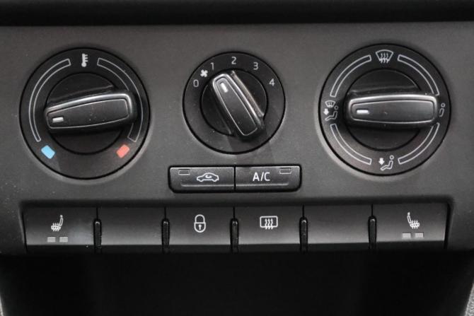 Skoda Rapid I с пробегом 2014 года, цена 729 000 рублей, 193300 км, лифтбек, Автокод Объявления