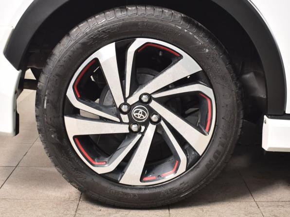 Toyota Raize I с пробегом 2020 года, цена 1 844 995 рублей, 56079 км, внедорожник, Автокод Объявления