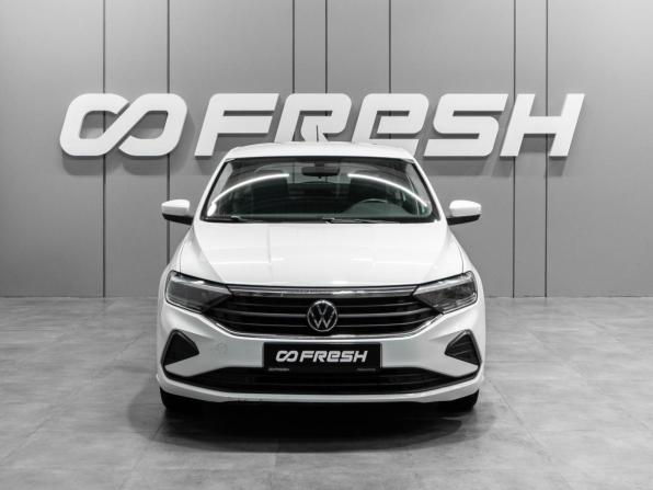 Volkswagen Polo VI с пробегом 2022 года, цена 1 699 000 рублей, 64315 км, лифтбек, Автокод Объявления