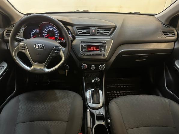 Kia Rio III Рестайлинг с пробегом 2017 года, цена 1 235 000 рублей, 124304 км, хэтчбек, Автокод Объявления
