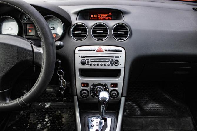 Peugeot 308 I с пробегом 2008 года, цена 499 000 рублей, 135367 км, хэтчбек, Автокод Объявления