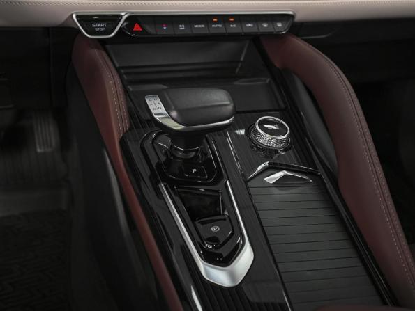 Geely Monjaro I с пробегом 2023 года, цена 3 484 000 рублей, 1931 км, внедорожник, Автокод Объявления