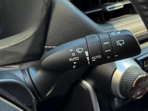 Toyota RAV4 V (XA50) с пробегом 2021 года, цена 3 099 000 рублей, 80586 км, внедорожник, Автокод Объявления