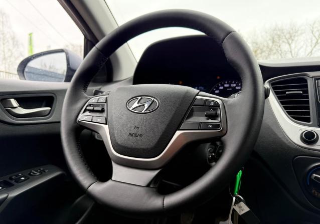 Hyundai Solaris II с пробегом 2018 года, цена 1 029 000 рублей, 157549 км, седан, Автокод Объявления