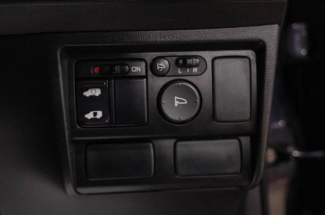 Honda Freed I с пробегом 2011 года, цена 969 000 рублей, 203000 км, компактвэн, Автокод Объявления