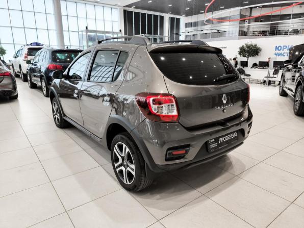 Renault Sandero II Рестайлинг с пробегом 2021 года, цена 1 380 000 рублей, 61191 км, хэтчбек, Автокод Объявления
