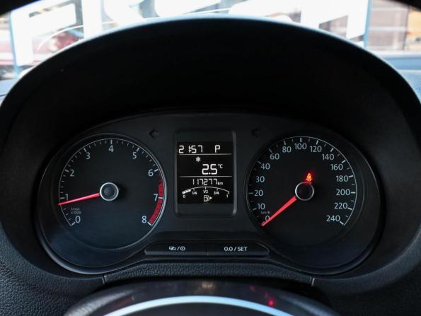 Volkswagen Polo V Рестайлинг с пробегом 2019 года, цена 1 359 800 рублей, 117277 км, седан, Автокод Объявления