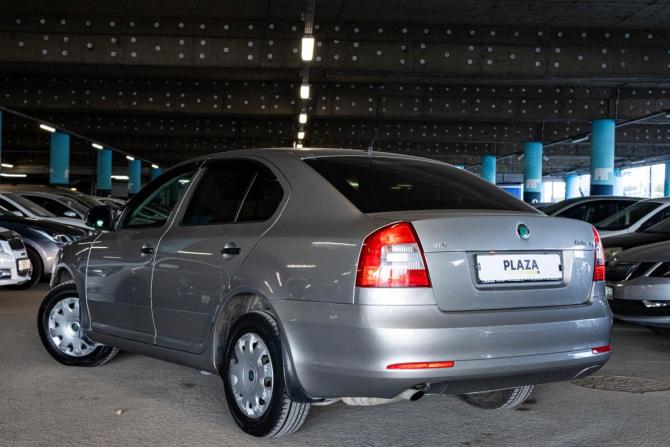 Skoda Octavia II (A5) Рестайлинг с пробегом 2011 года, цена 850 000 рублей, 184338 км, лифтбек, Автокод Объявления