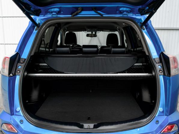Toyota RAV4 IV (XA40) Рестайлинг с пробегом 2016 года, цена 2 240 000 рублей, 90392 км, внедорожник, Автокод Объявления