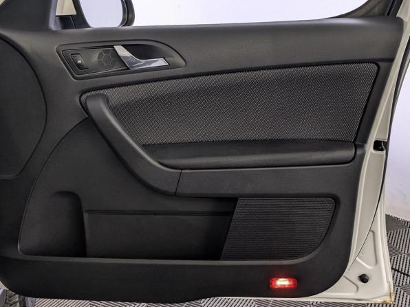 Skoda Yeti I с пробегом 2012 года, цена 1 200 000 рублей, 85025 км, внедорожник, Автокод Объявления
