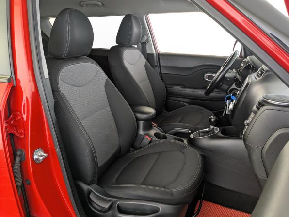 Kia Soul II Рестайлинг с пробегом 2017 года, цена 1 200 000 рублей, 199220 км, хэтчбек, Автокод Объявления