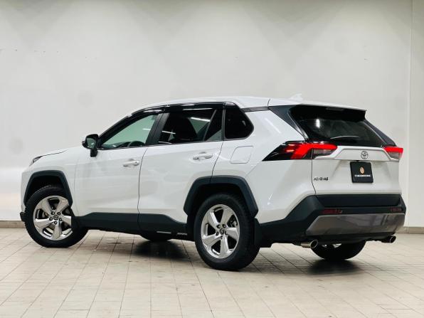 Toyota RAV4 V (XA50) с пробегом 2021 года, цена 2 840 000 рублей, 39840 км, внедорожник, Автокод Объявления