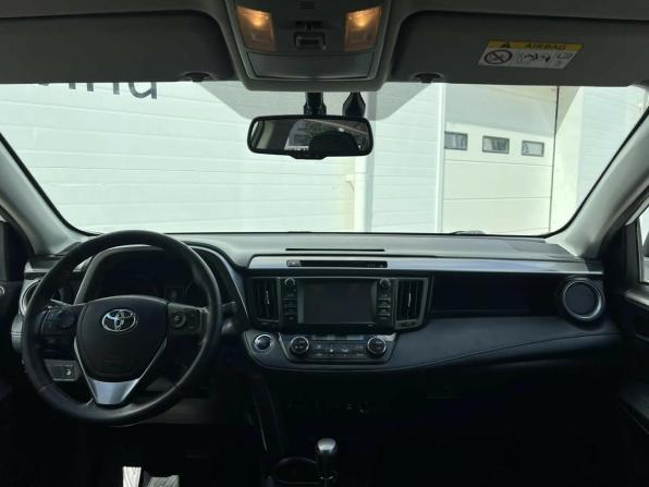 Toyota RAV4 IV (XA40) Рестайлинг с пробегом 2018 года, цена 2 099 000 рублей, 215000 км, внедорожник, Автокод Объявления