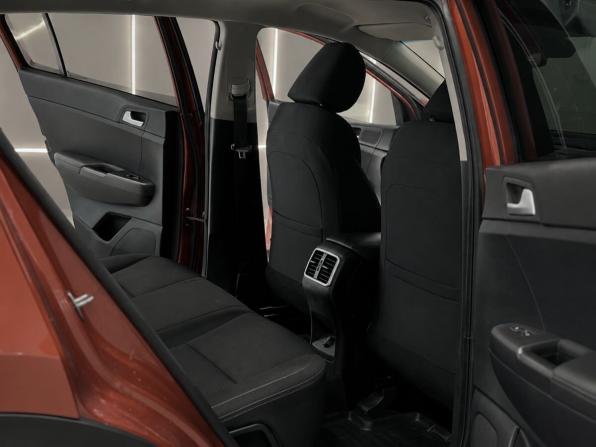 Kia Sportage IV Рестайлинг с пробегом 2019 года, цена 2 295 000 рублей, 114000 км, внедорожник, Автокод Объявления