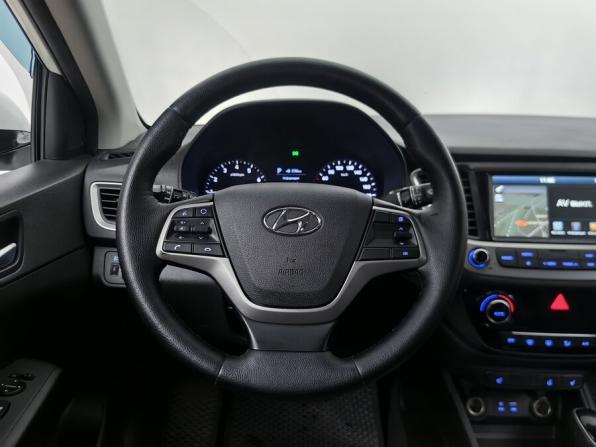 Hyundai Solaris II с пробегом 2017 года, цена 798 000 рублей, 287000 км, седан, Автокод Объявления