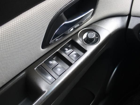 Chevrolet Cruze I Рестайлинг с пробегом 2014 года, цена 659 000 рублей, 213638 км, хэтчбек, Автокод Объявления
