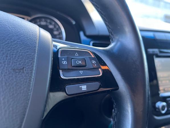 Volkswagen Touareg II с пробегом 2013 года, цена 1 849 000 рублей, 240000 км, внедорожник, Автокод Объявления