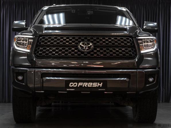 Toyota Tundra II Рестайлинг с пробегом 2018 года, цена 7 099 000 рублей, 123449 км, offers.body_type.unknown, Автокод Объявления