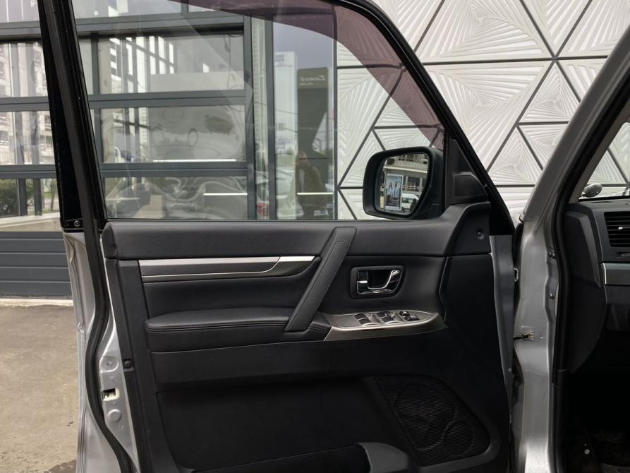 Mitsubishi Pajero IV Рестайлинг 1 Москва  - изображение 17