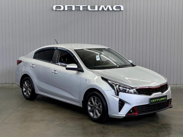 Kia Rio IV Рестайлинг с пробегом 2022 года, цена 1 697 000 рублей, 65000 км, седан, Автокод Объявления