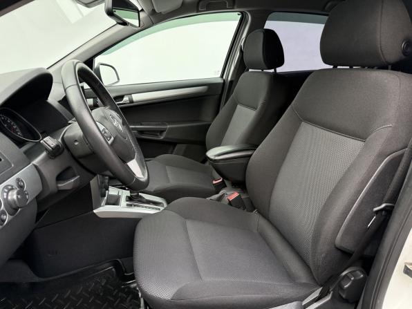 Opel Astra H Рестайлинг с пробегом 2014 года, цена 855 000 рублей, 126675 км, хэтчбек, Автокод Объявления