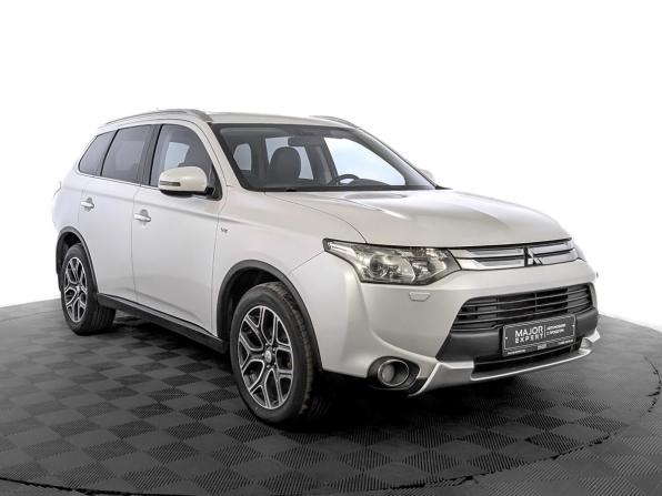 Mitsubishi Outlander III Рестайлинг с пробегом 2014 года, цена 1 710 000 рублей, 210200 км, внедорожник, Автокод Объявления