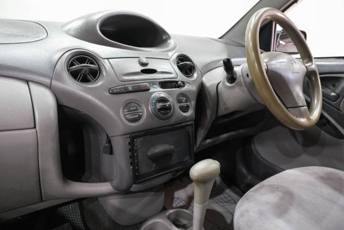 Toyota Platz с пробегом 2000 года, цена 499 000 рублей, 240000 км, седан, Автокод Объявления