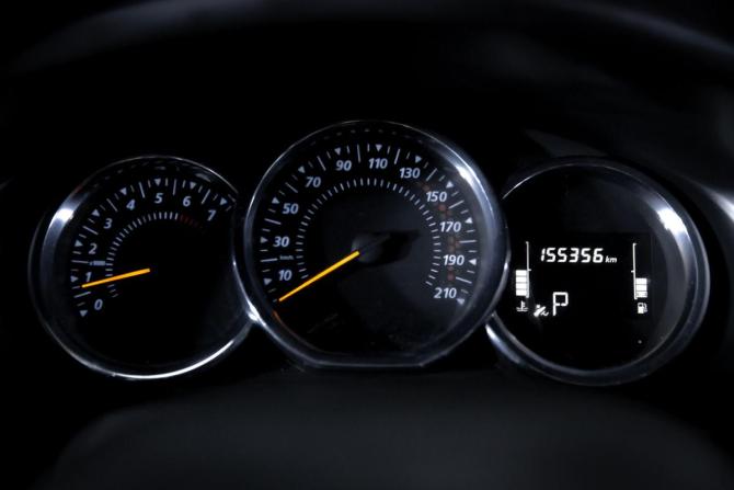 Renault Logan II Рестайлинг с пробегом 2019 года, цена 799 900 рублей, 150000 км, седан, Автокод Объявления