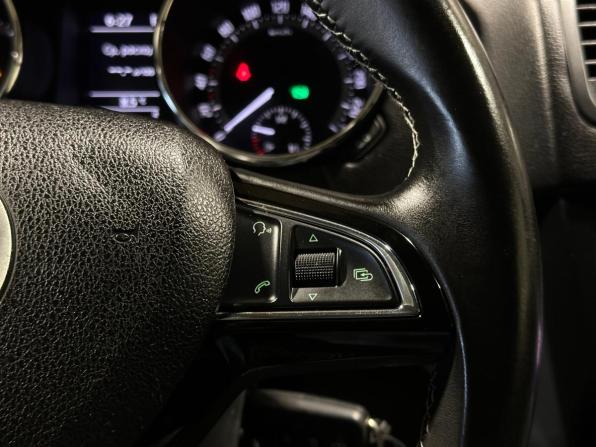 Skoda Yeti I Рестайлинг с пробегом 2017 года, цена 1 600 000 рублей, 53531 км, внедорожник, Автокод Объявления