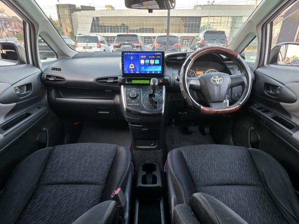 Toyota Wish II с пробегом 2010 года, цена 999 000 рублей, 267329 км, минивэн, Автокод Объявления