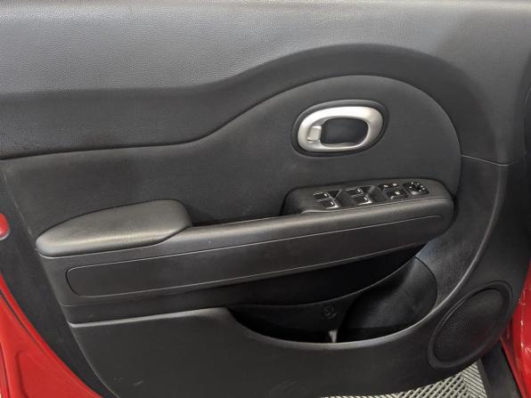 Kia Soul II Рестайлинг с пробегом 2018 года, цена 1 550 000 рублей, 165396 км, хэтчбек, Автокод Объявления