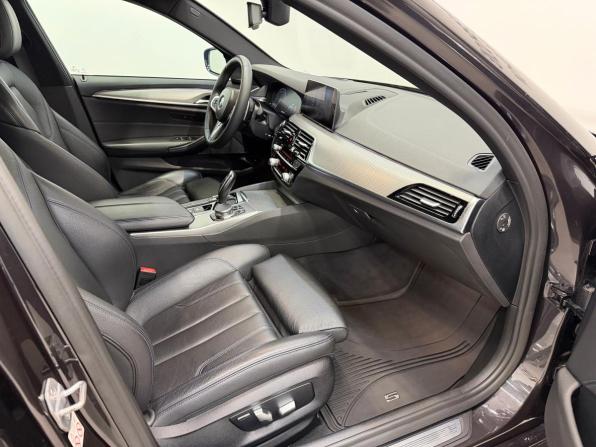 BMW 5 серии VII (G30/G31/G38) с пробегом 2018 года, цена 3 850 000 рублей, 127666 км, седан, Автокод Объявления