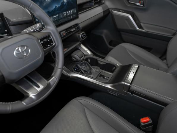 Toyota RAV4 VI (XA60) с пробегом 2026 года, цена 4 250 000 рублей, 30 км, внедорожник, Автокод Объявления