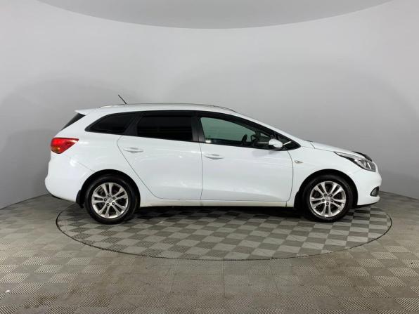 Kia Ceed II с пробегом 2014 года, цена 1 264 000 рублей, 92108 км, универсал, Автокод Объявления